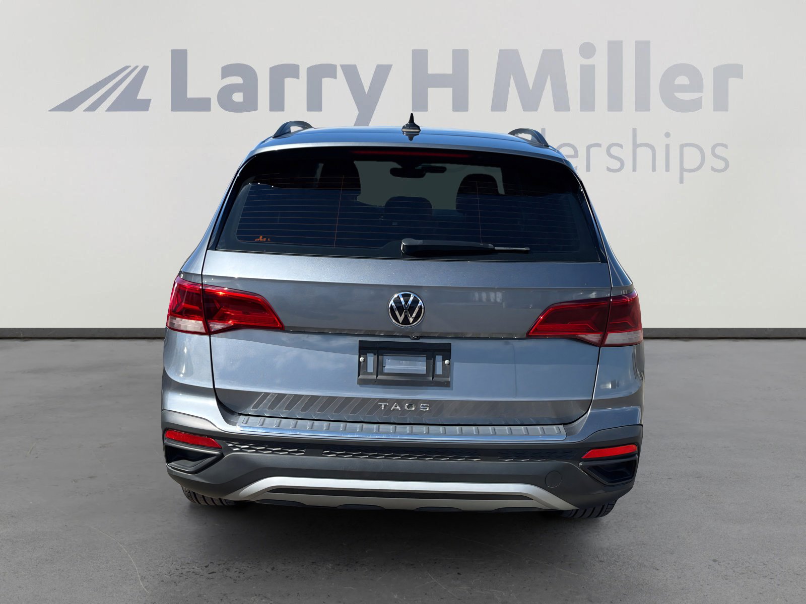 Used 2024 Volkswagen Taos S image 4