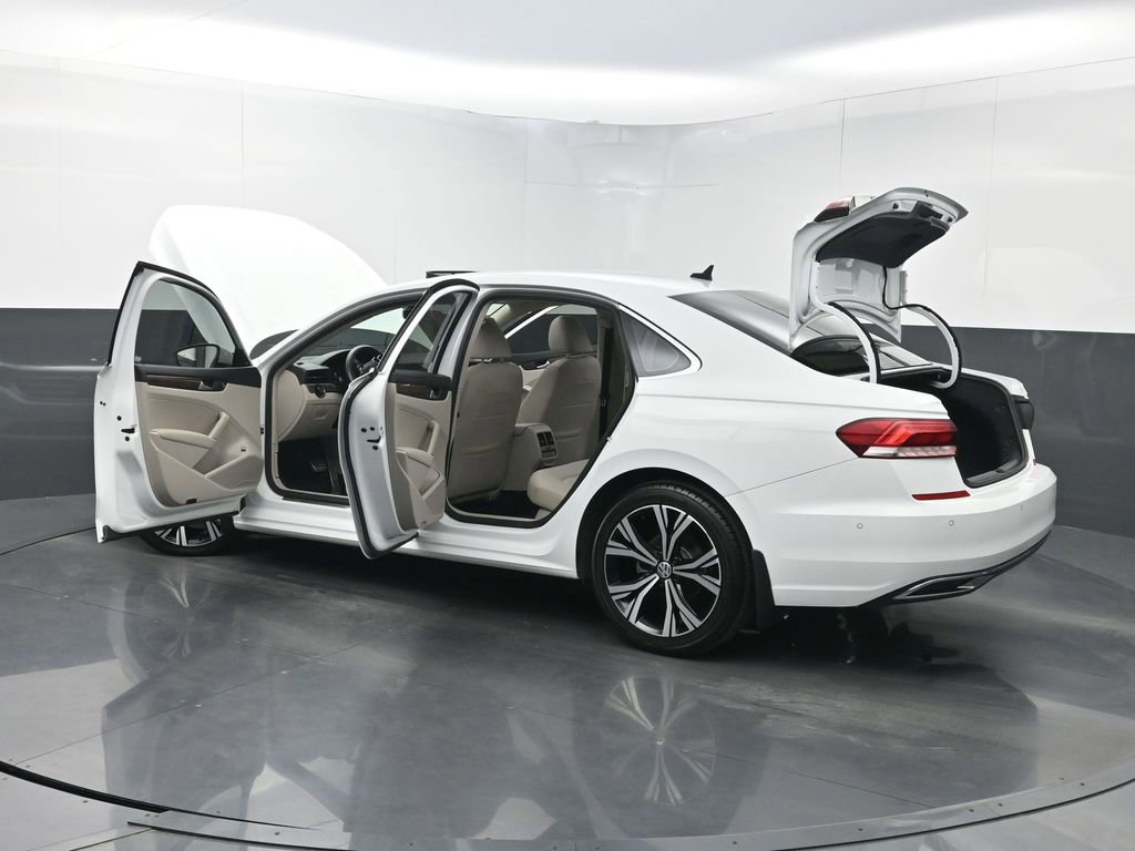 Used 2020 Volkswagen Passat 2.0T SEL image 37