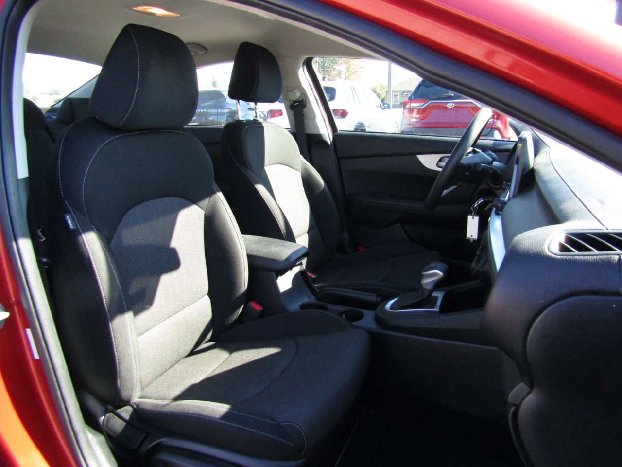 Used 2022 Kia Forte LXS w/ LXS Technology Package image 27