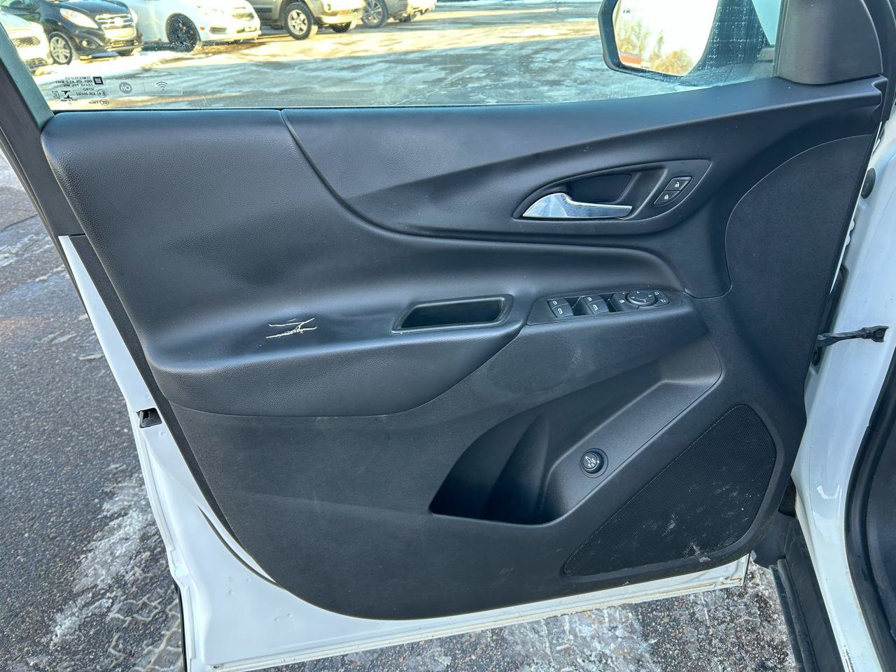Used 2021 Chevrolet Equinox LT AWD/4WD image 14