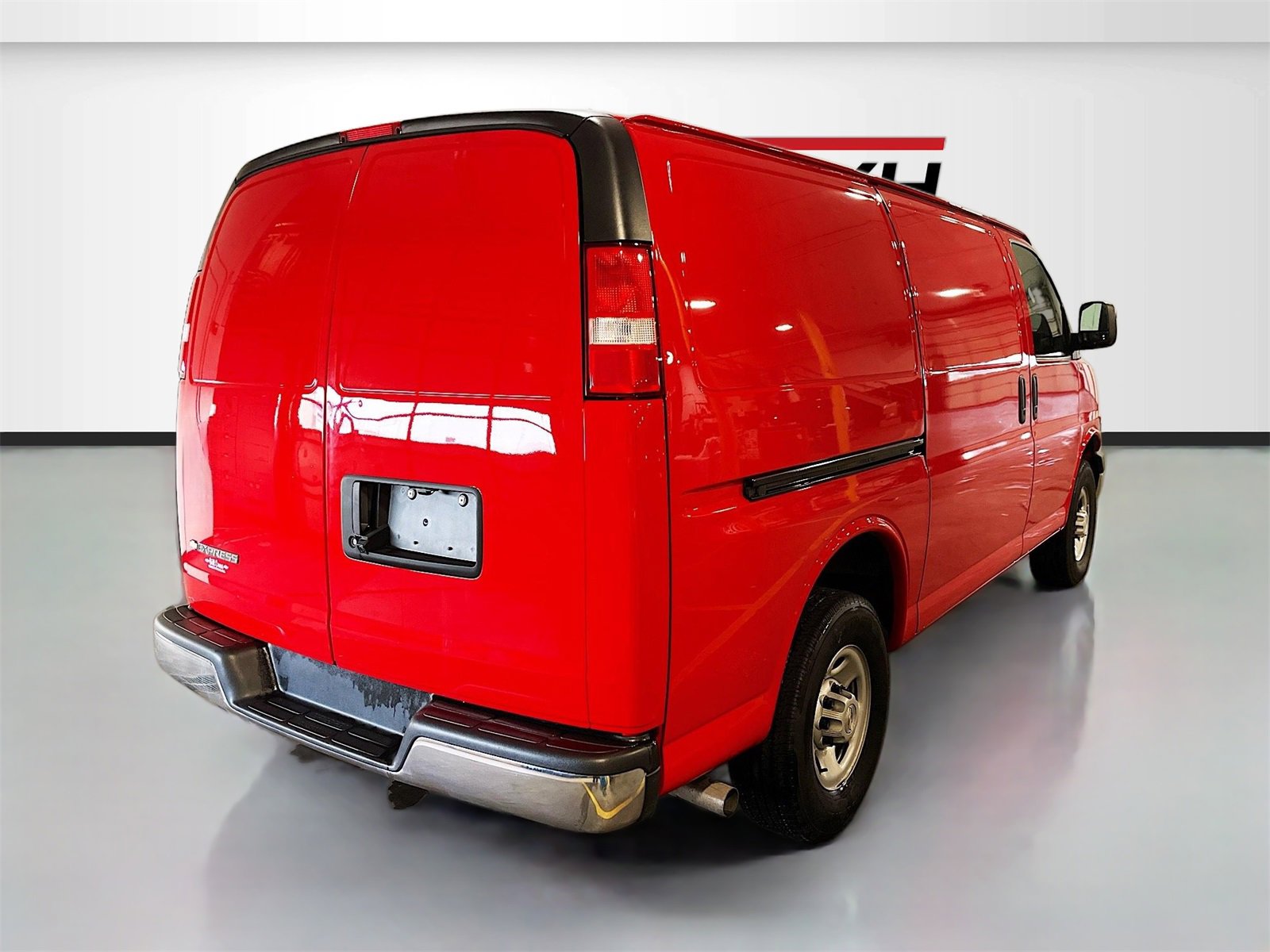 Used 2024 Chevrolet Express 2500 w/ Communications Package image 7