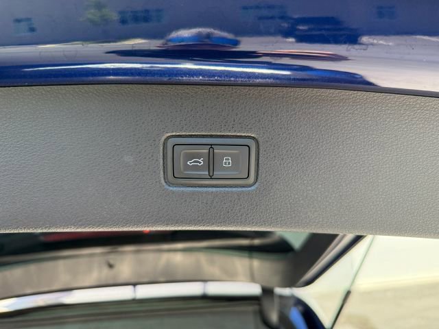 Used 2023 Audi SQ7 Prestige AWD/4WD image 34