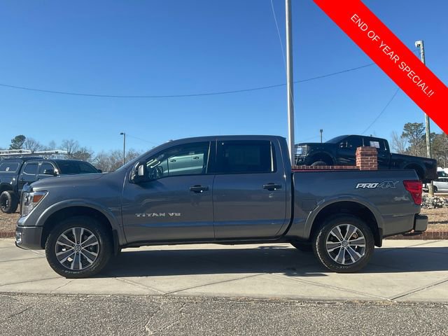 Used 2019 Nissan Titan PRO-4X w/ Pro-4x Convenience Package image 4