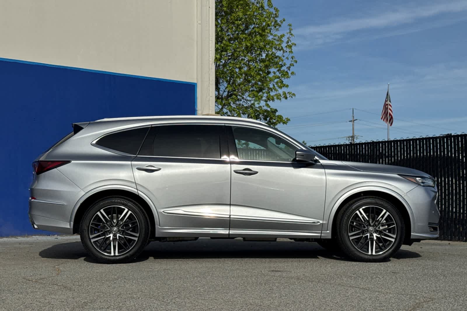 New 2026 Acura MDX w/ Advance Package AWD/4WD image 3