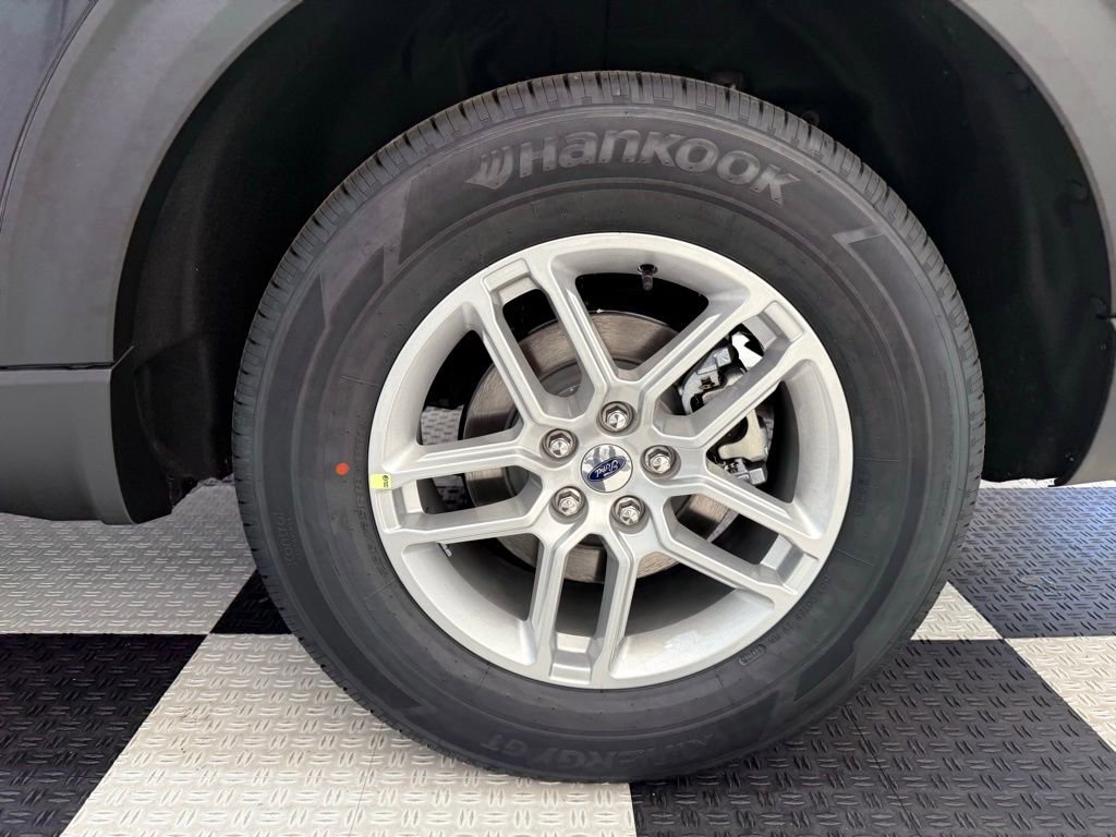 New 2025 Ford Explorer Active image 11