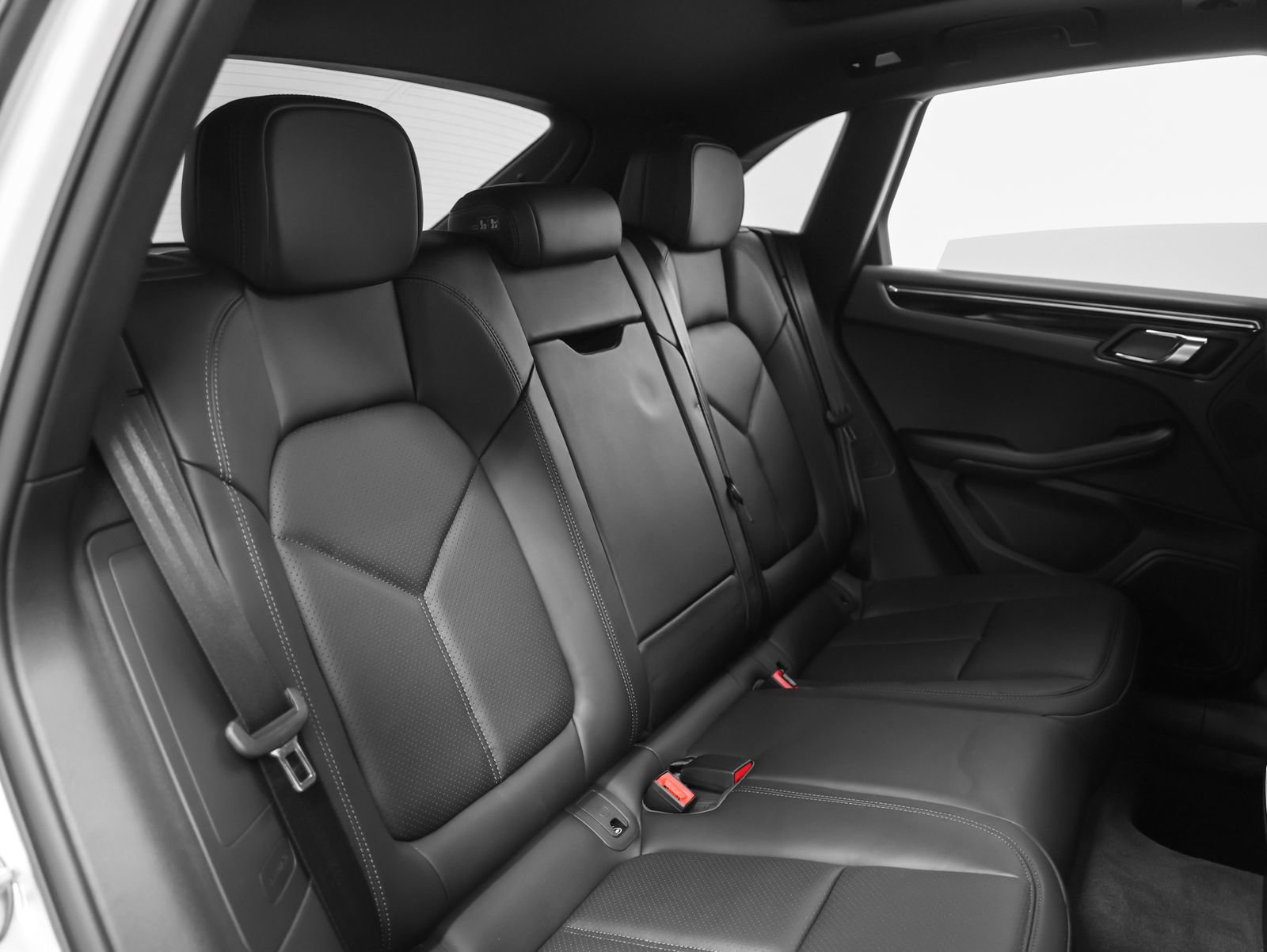 New 2026 Porsche Macan AWD/4WD image 23