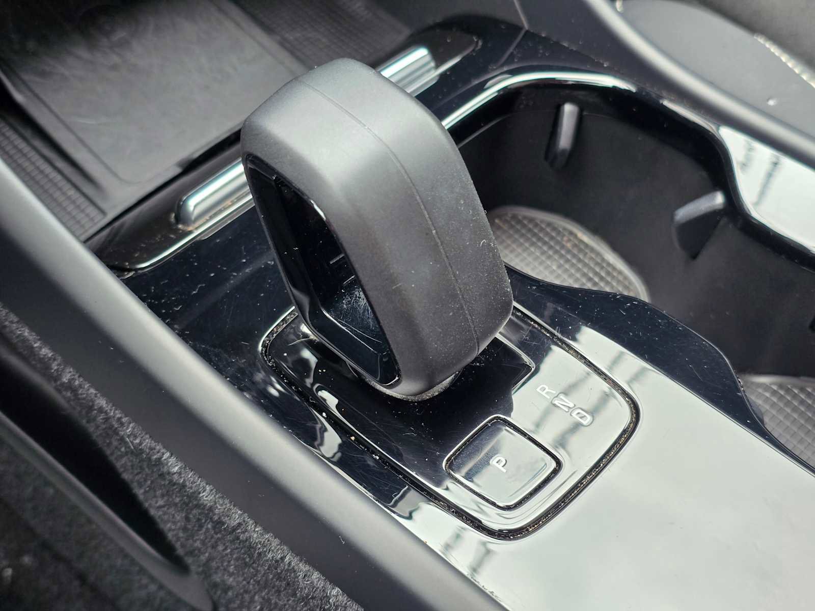 Certified 2023 Volvo C40 P8 Recharge Ultimate w/ Protection Package Premier AWD/4WD image 34