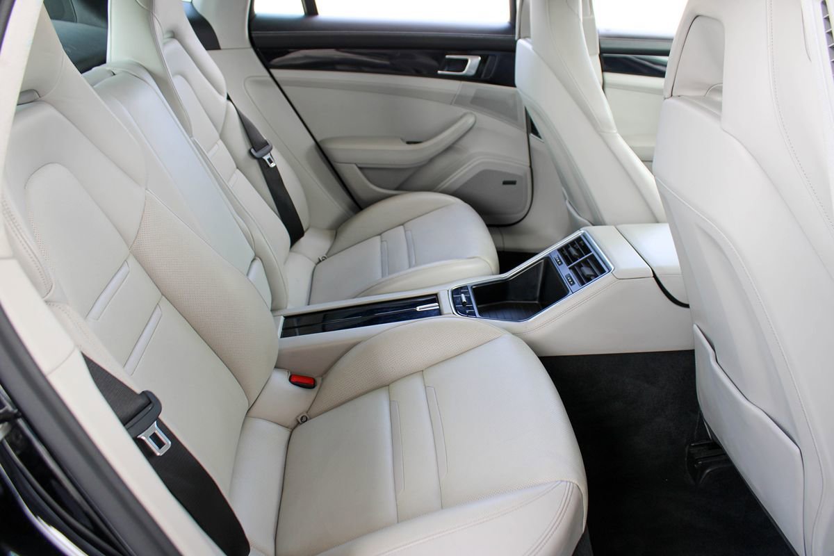 Used 2018 Porsche Panamera 4 AWD/4WD image 24