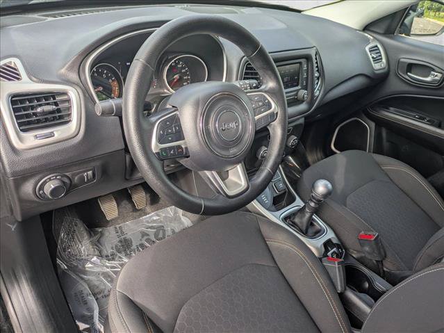 Used 2017 Jeep Compass Sport AWD/4WD image 10