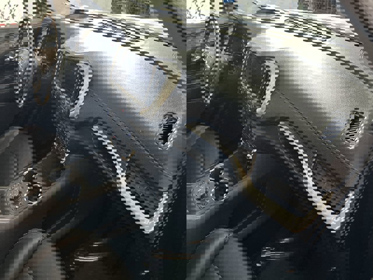 Used 2024 GMC Terrain SLT image 26