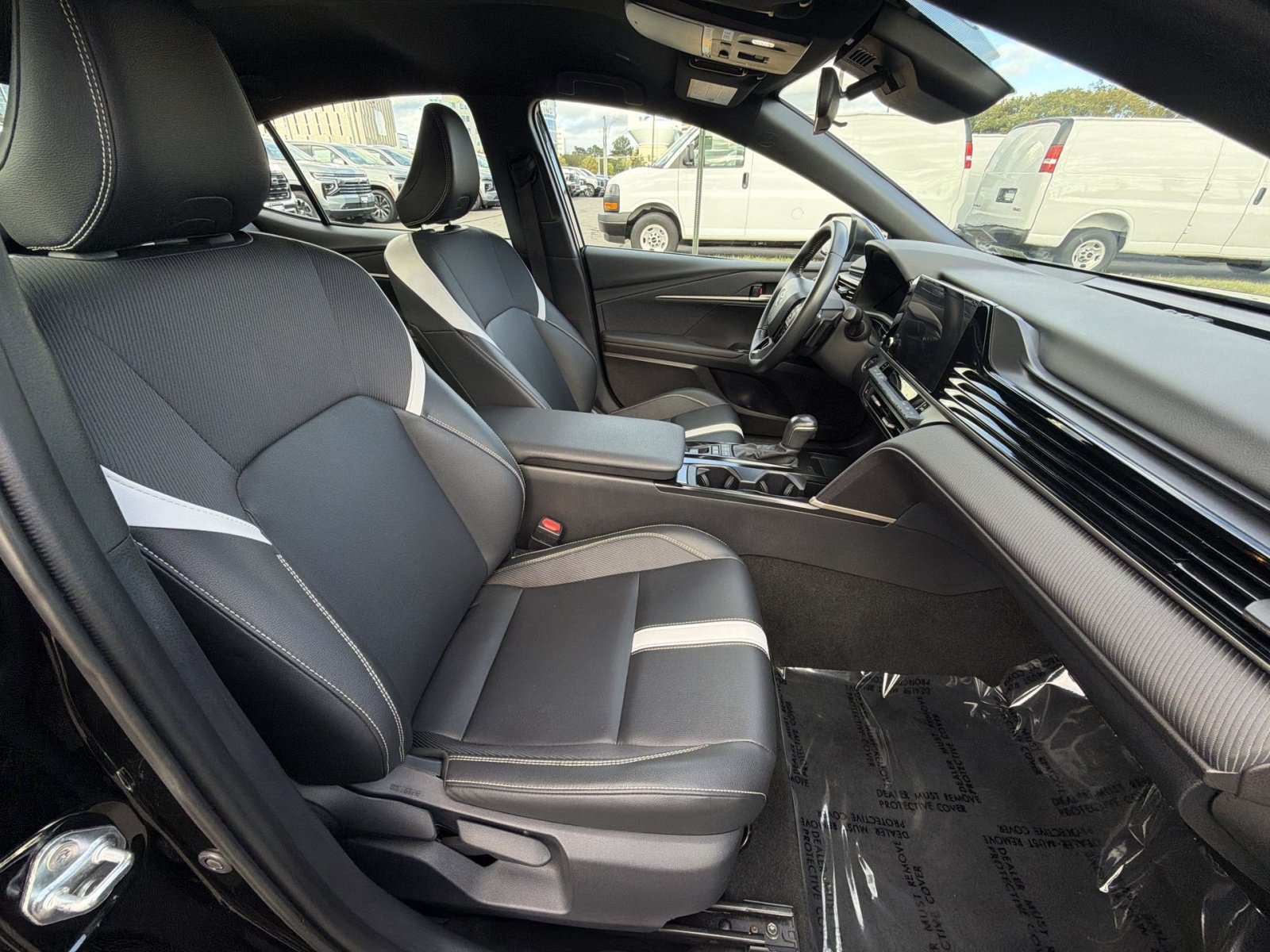 Used 2025 Toyota Camry SE FWD image 26