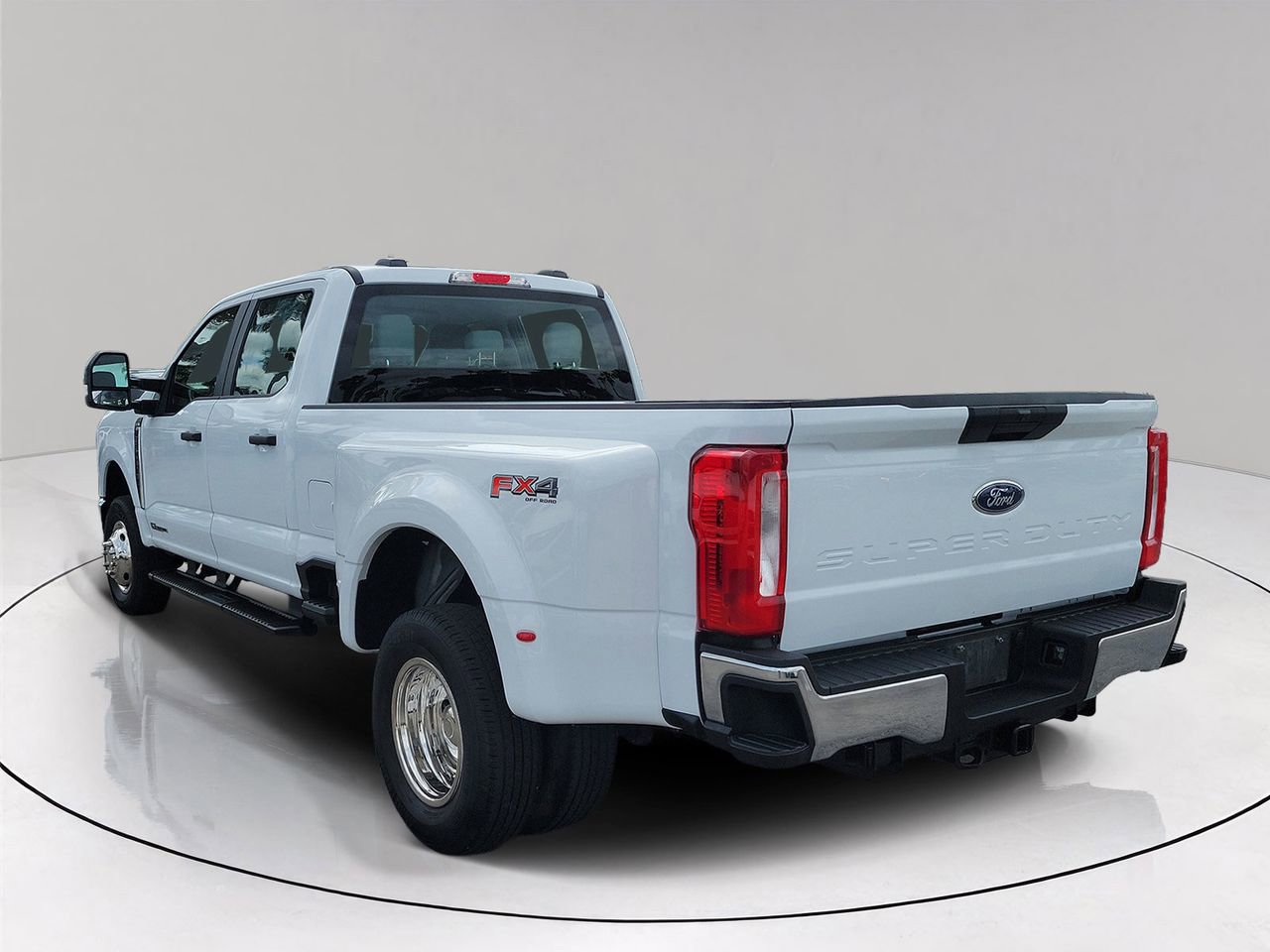 Used 2024 Ford F350 XL AWD/4WD image 4