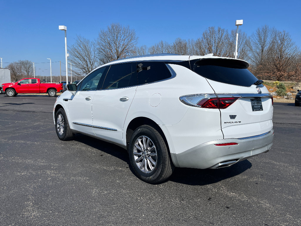 Used 2024 Buick Enclave Premium FWD image 5