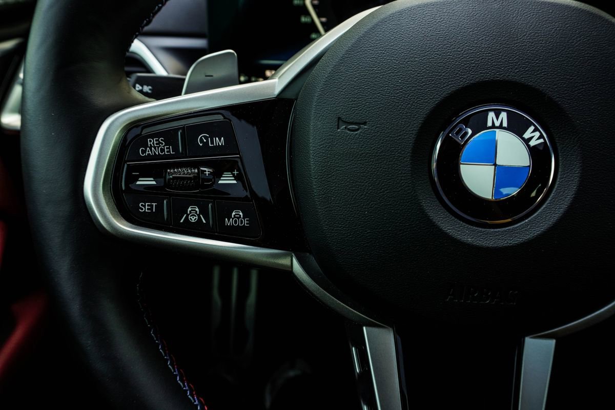 Used 2025 BMW M440i Coupe w/ Premium Package image 30