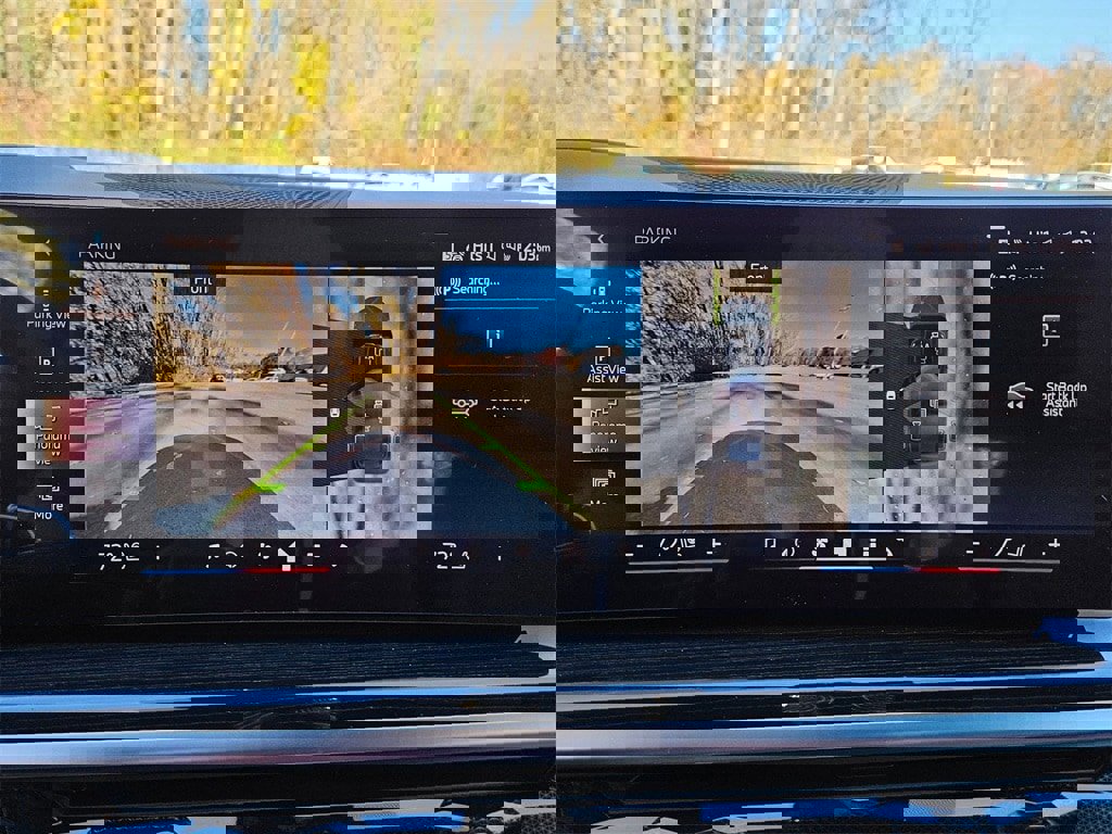 New 2026 BMW X6 xDrive40i w/ Climate Comfort Package image 16