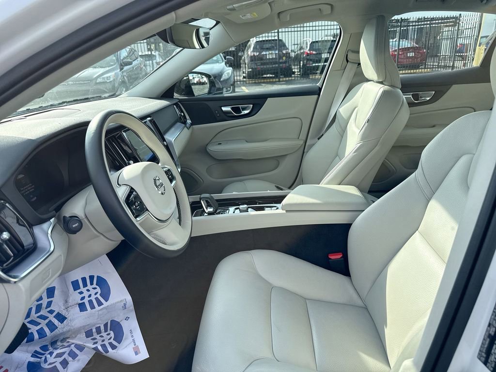Used 2024 Volvo S60 B5 Core image 23