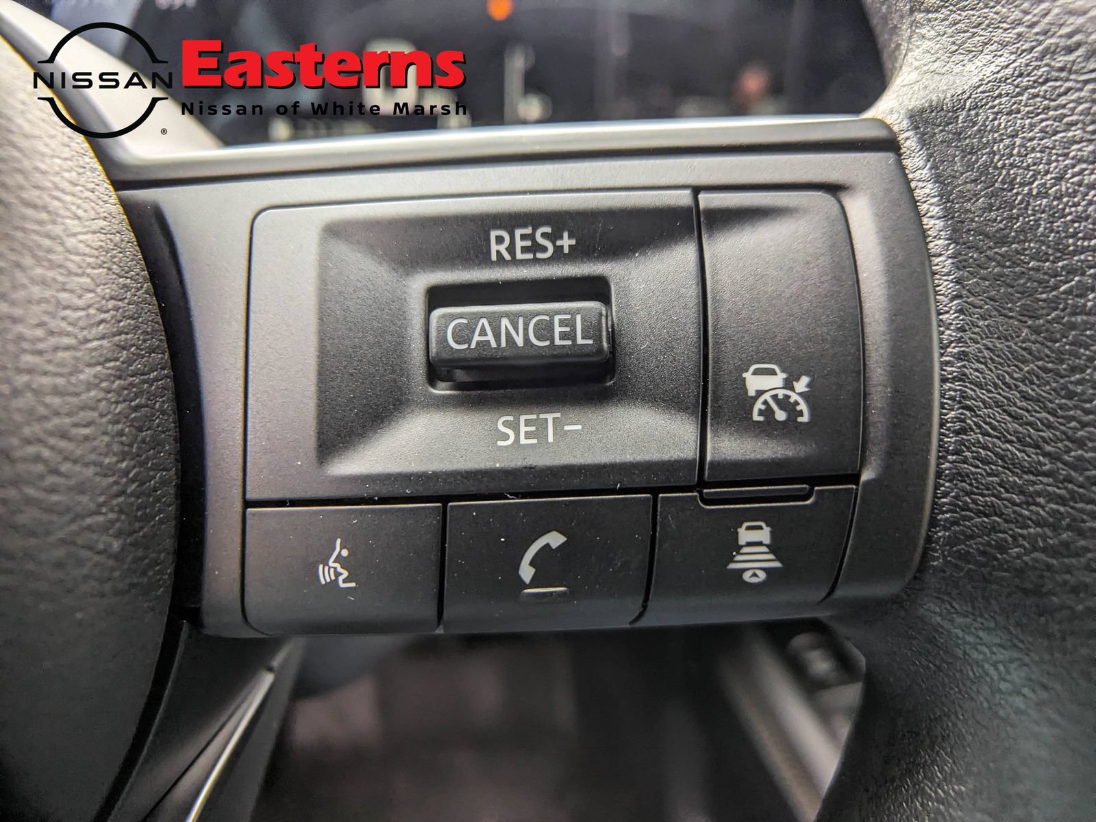 New 2025 Nissan Kicks SV AWD/4WD image 28