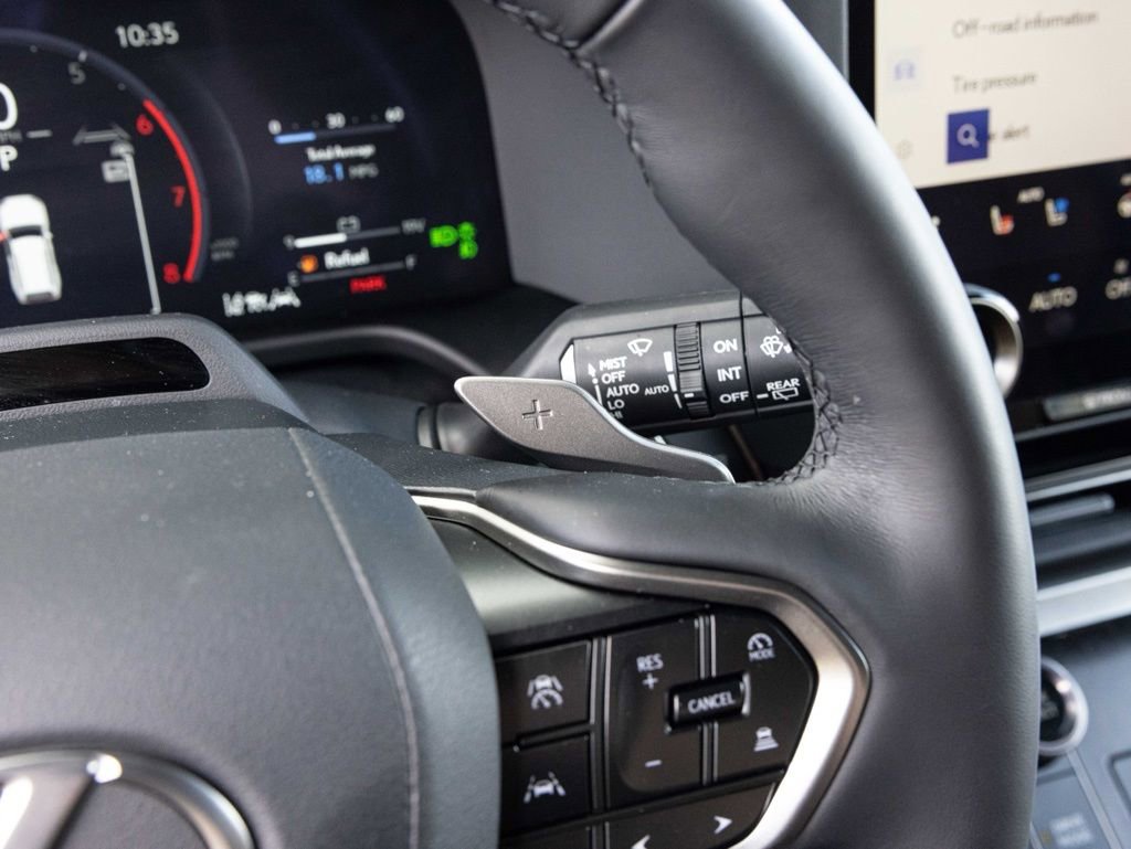 Used 2024 Lexus GX 550 w/ Accessory Package (2T) image 30