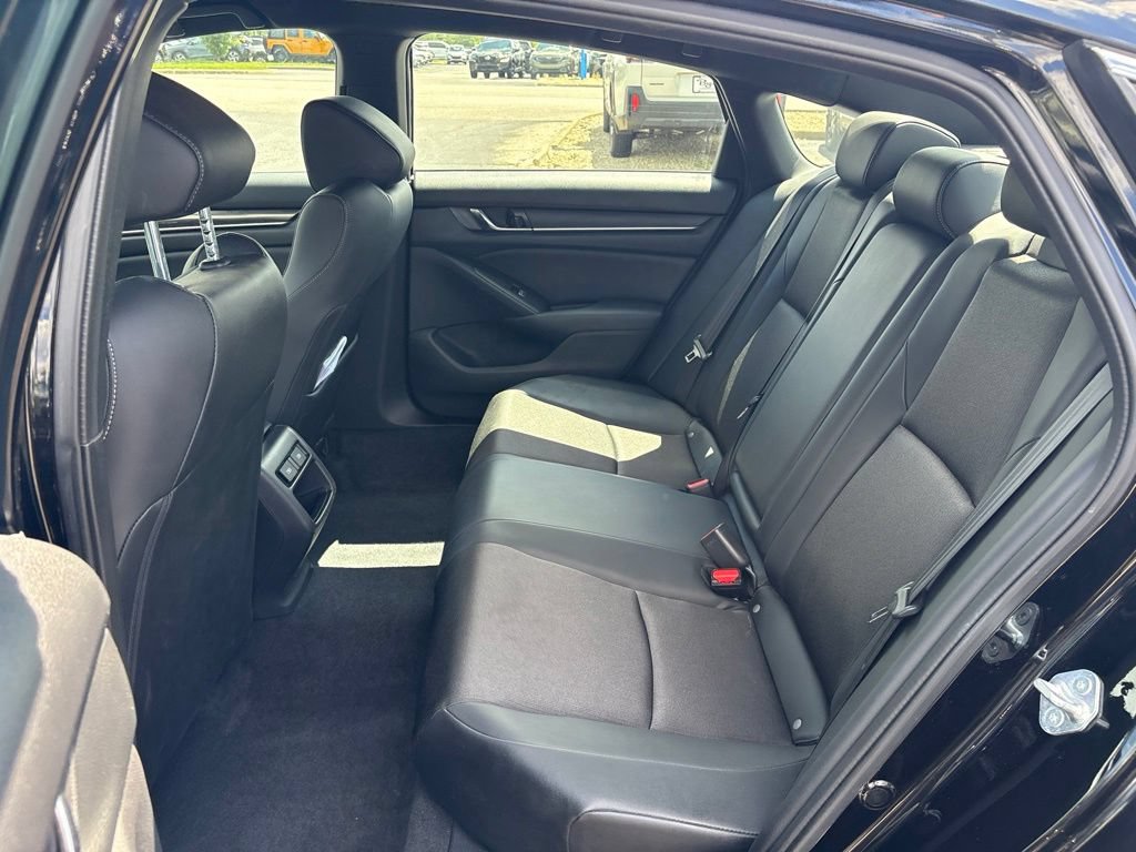 Used 2022 Honda Accord Sport image 12