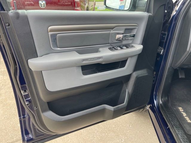 Used 2018 RAM 1500 Classic SLT AWD/4WD image 19