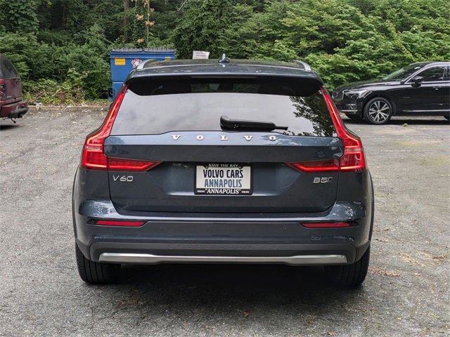 Certified 2024 Volvo V60 B5 Cross Country Plus image 6