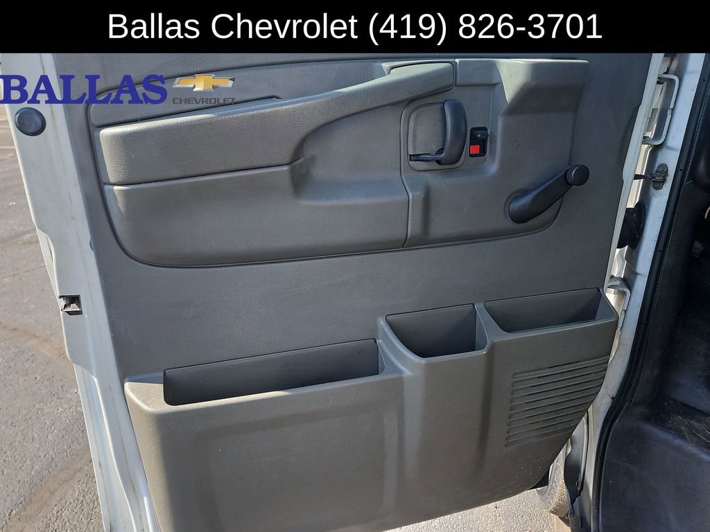 Used 2018 Chevrolet Express 2500 w/ Driver Convenience Package image 22