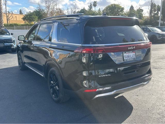 Certified 2024 Kia Carnival SX image 4