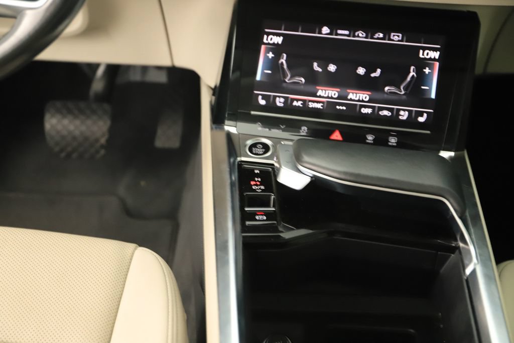 Certified 2024 Audi Q8 e-tron Premium Plus AWD/4WD image 21