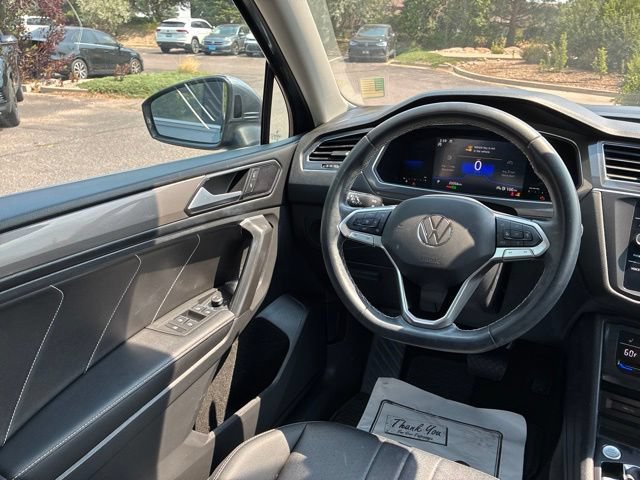 Used 2023 Volkswagen Tiguan SE w/ Panoramic Sunroof Package AWD/4WD image 16