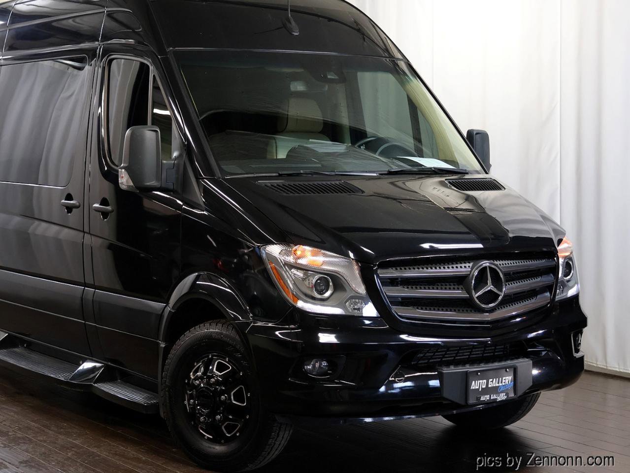 Used 2018 Mercedes-Benz Sprinter 3500 image 2
