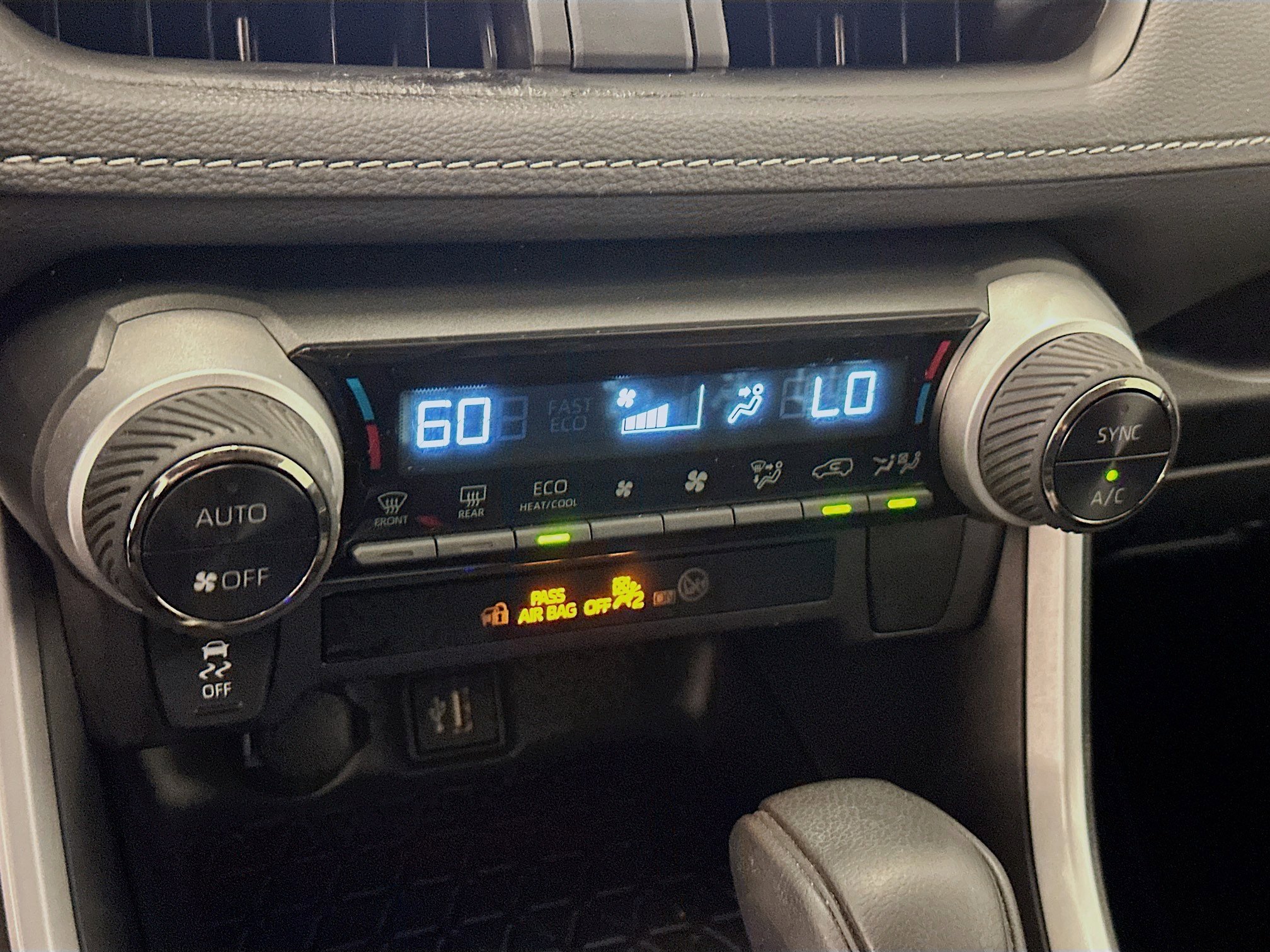 Used 2025 Toyota RAV4 XLE image 24