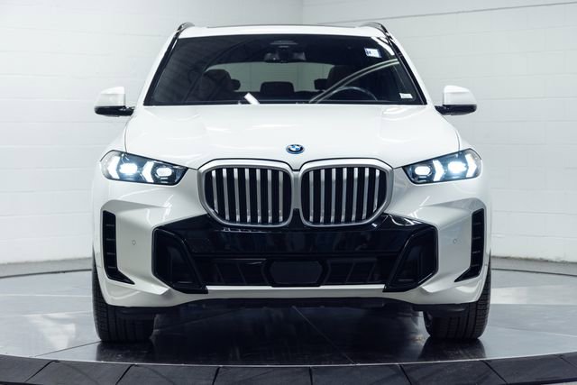 Certified 2024 BMW X5 xDrive50e w/ M Sport Package AWD/4WD image 5