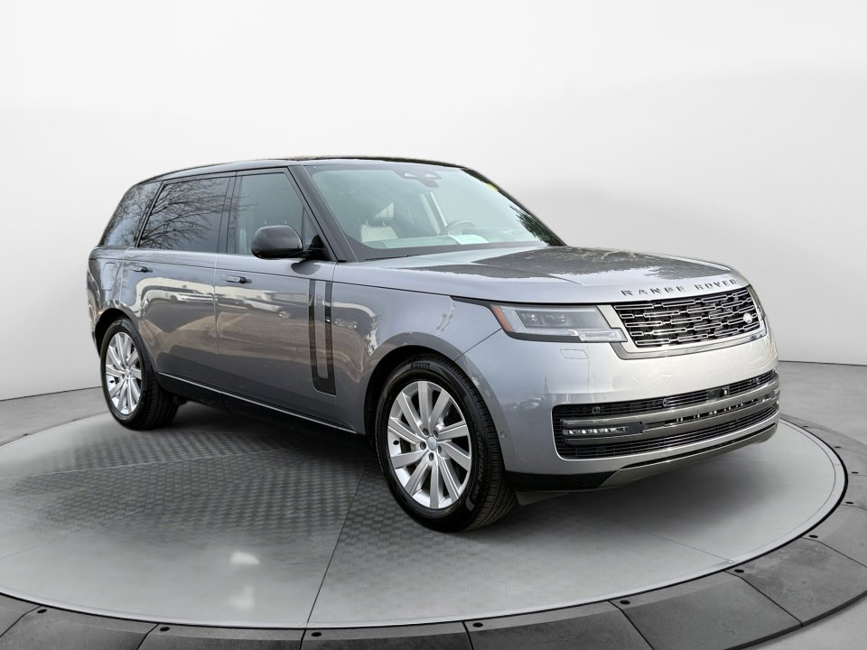Used 2024 Land Rover Range Rover Long Wheelbase SE AWD/4WD image 3