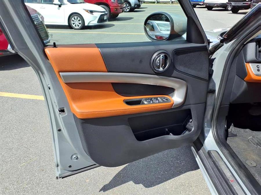 Used 2022 MINI Cooper Countryman S w/ Signature Upholstery Package image 16
