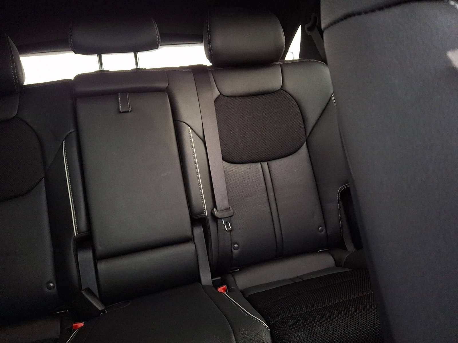 Certified 2023 Genesis GV70 2.5T w/ Sport Prestige Package image 20