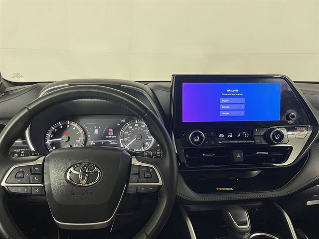 Used 2023 Toyota Highlander XSE AWD/4WD image 17