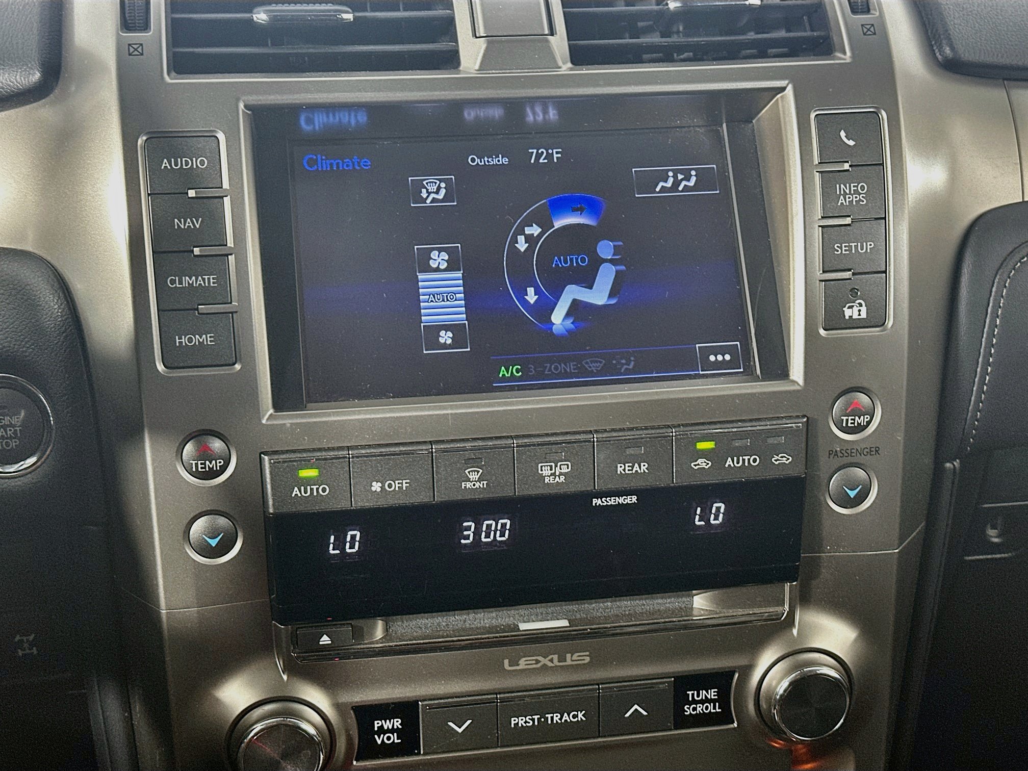 Used 2016 Lexus GX 460 w/ Premium Package AWD/4WD image 24
