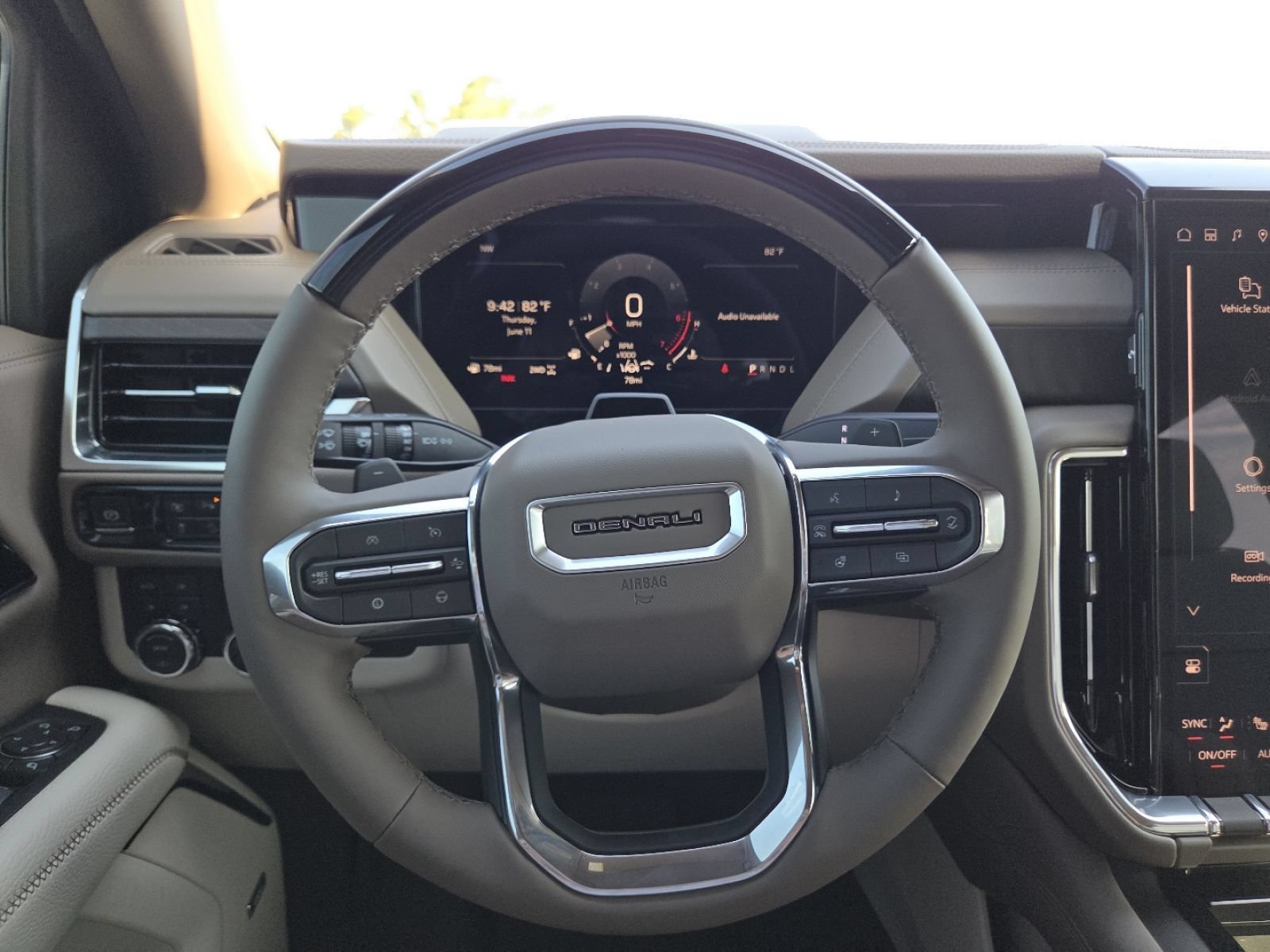 New 2026 GMC Yukon XL Denali w/ Denali Reserve Package AWD/4WD image 34