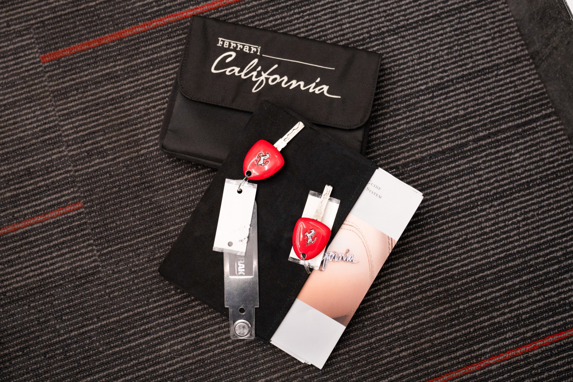 Used 2014 Ferrari California image 17