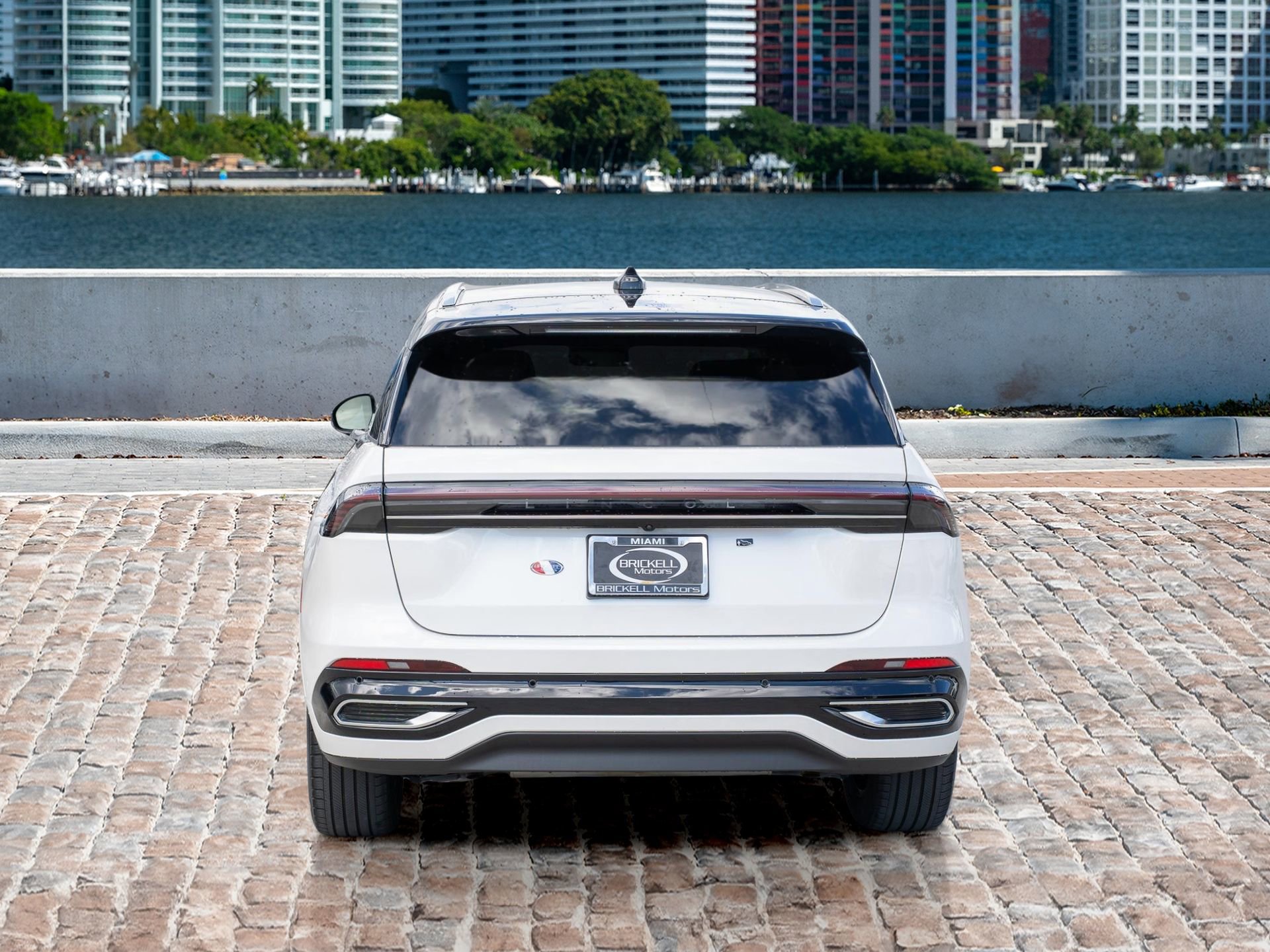 Used 2024 Lincoln Nautilus Reserve image 6