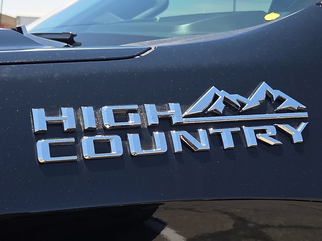 Used 2025 Chevrolet Silverado 1500 High Country AWD/4WD image 10