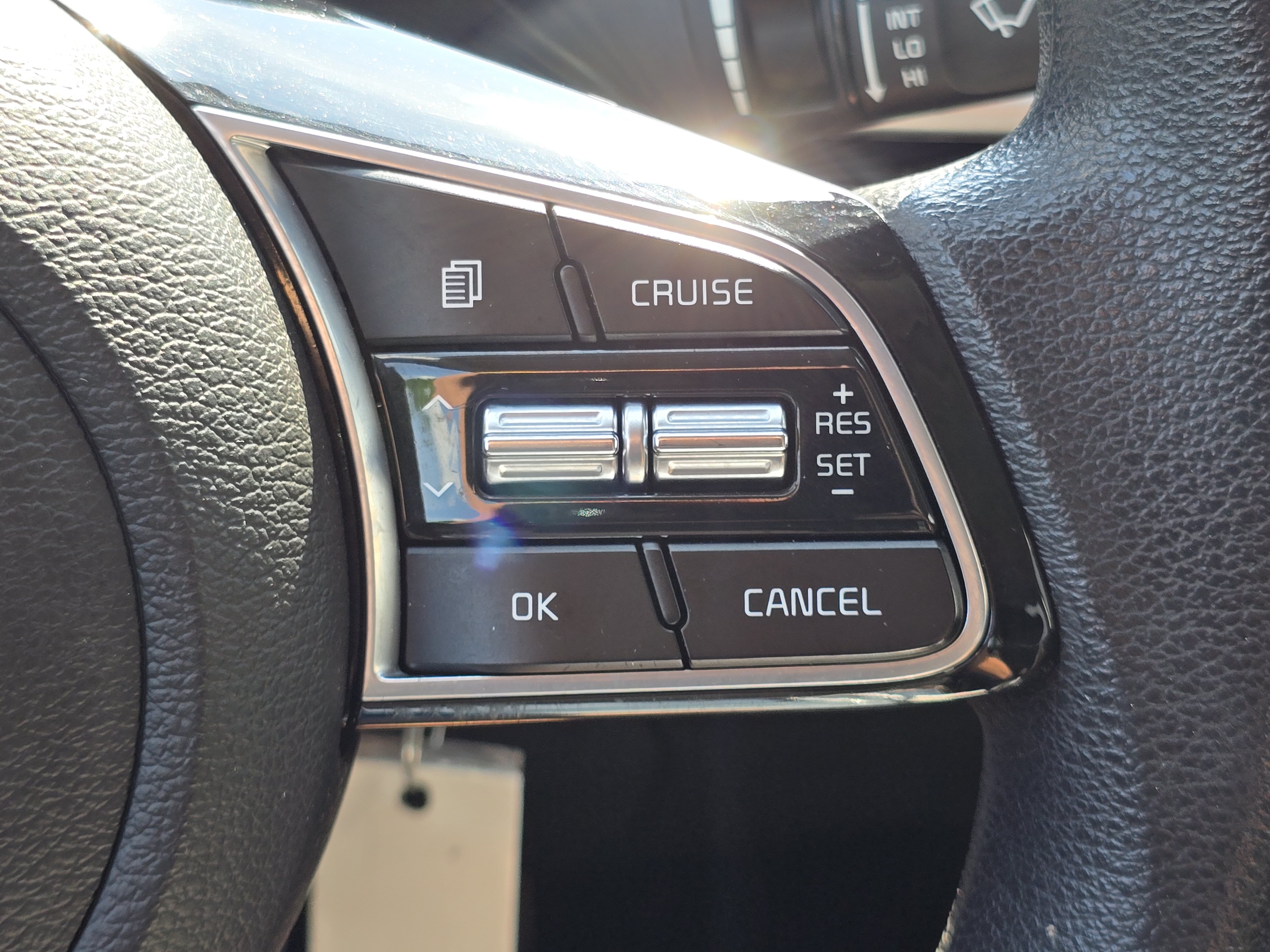 Used 2020 Kia Forte LXS FWD image 11