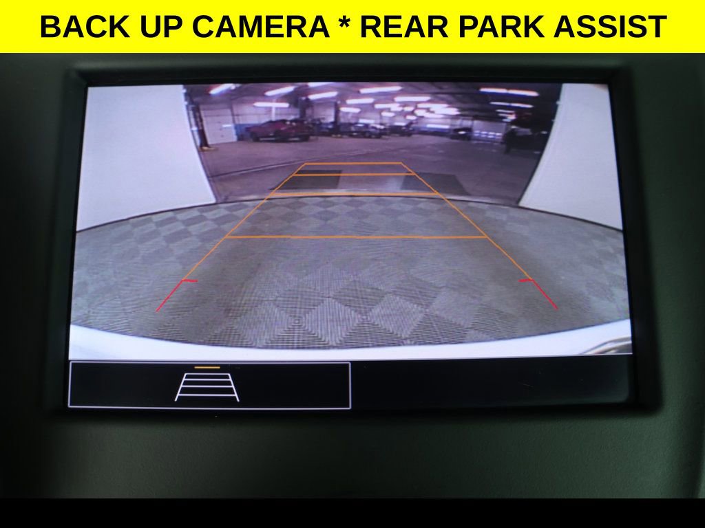 Used 2022 Chevrolet Equinox RS w/ LPO, Floor Liner Package image 9