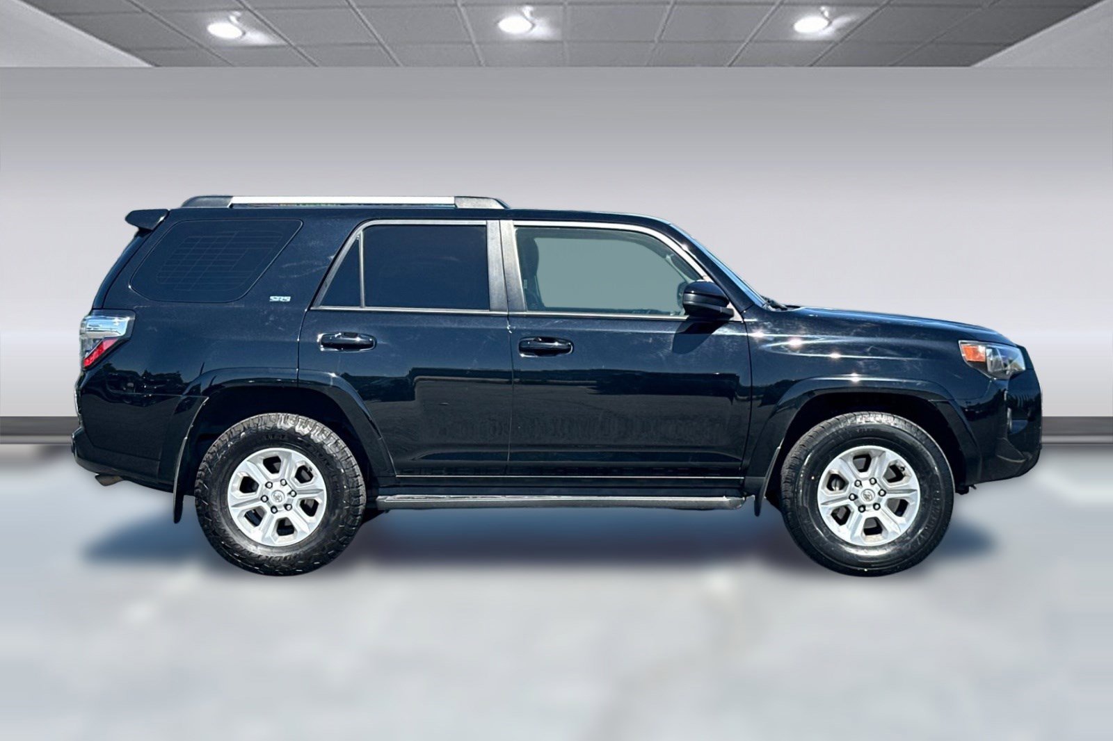Used 2021 Toyota 4Runner SR5 RWD image 7