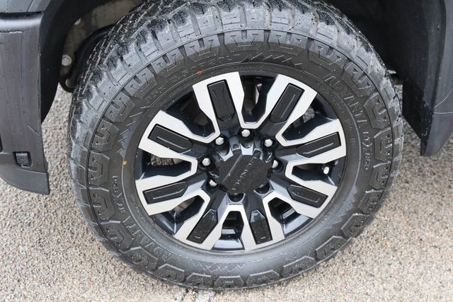 Used 2024 GMC Sierra 3500 Denali Ultimate AWD/4WD image 7