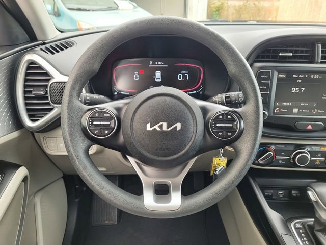 Certified 2025 Kia Soul LX w/ LX Technology Package image 18