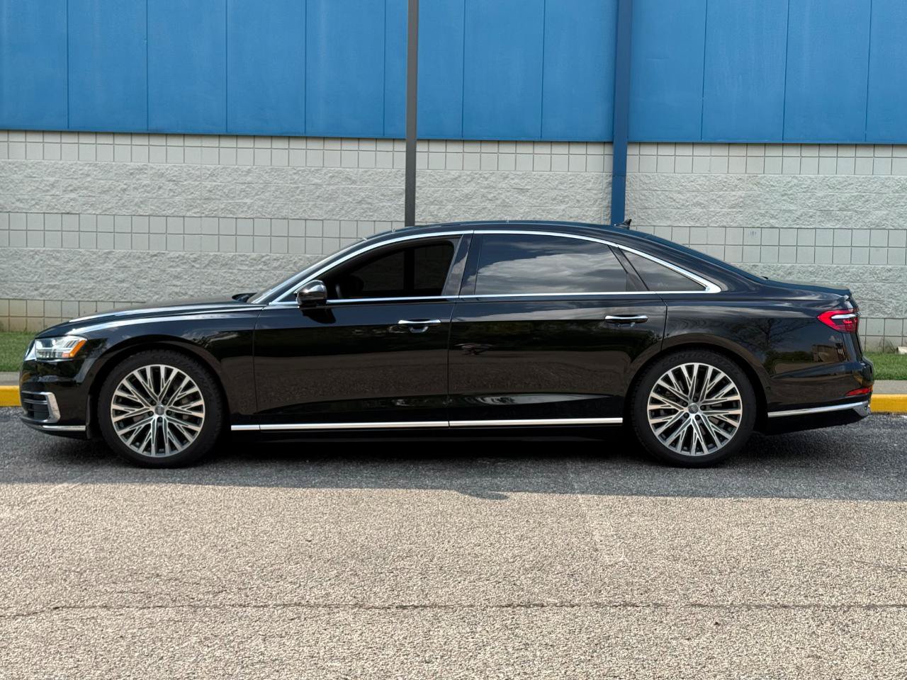 Used 2019 Audi A8 L 3.0T w/ Executive Package AWD/4WD image 8