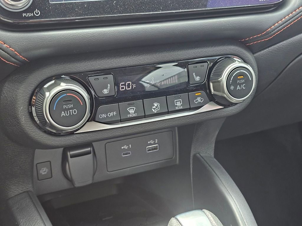 New 2025 Nissan Versa SR w/ Trunk Package image 10