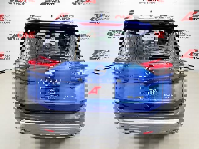 Used 2023 Nissan Rogue SL AWD/4WD image 6