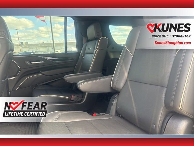 Used 2023 Cadillac Escalade ESV Sport image 18